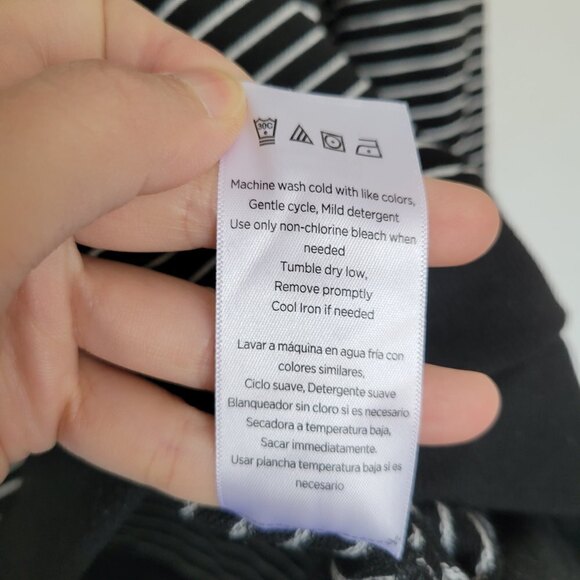 Danskin Crisscross Hem Striped Tunic Pullover Sweater Top Black White Sz Medium - Picture 12 of 13